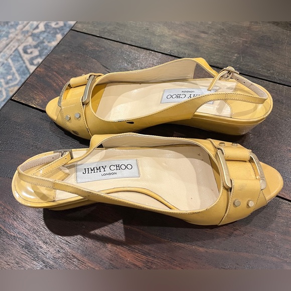 Jimmy Choo Yellow/ Gold Patent Leather wedge sandals size 37 or US 6.5 Vintage - Picture 3 of 5
